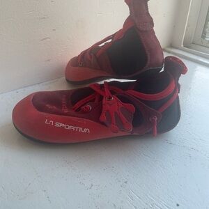 La Sportiva Youth Climbing Shoes Leather Kid’s size 1-1.5 VGUC Red/Black